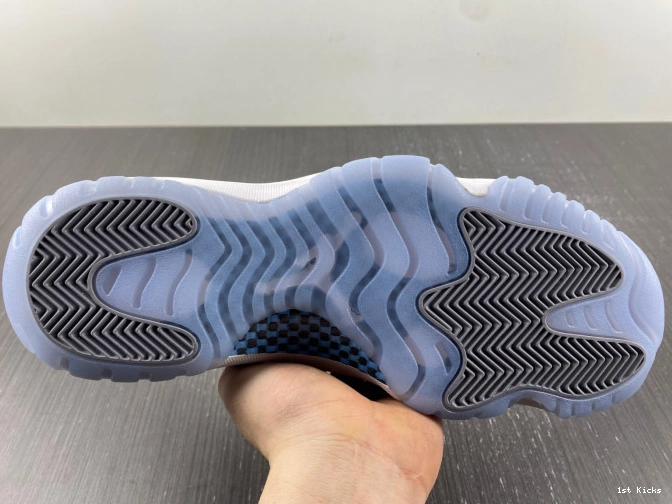 Grey 11 Air Low Jordan AV2187-140 Cement 0520